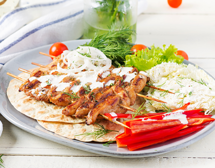 Fr: Gyros mit Zaziki und Krautsalat